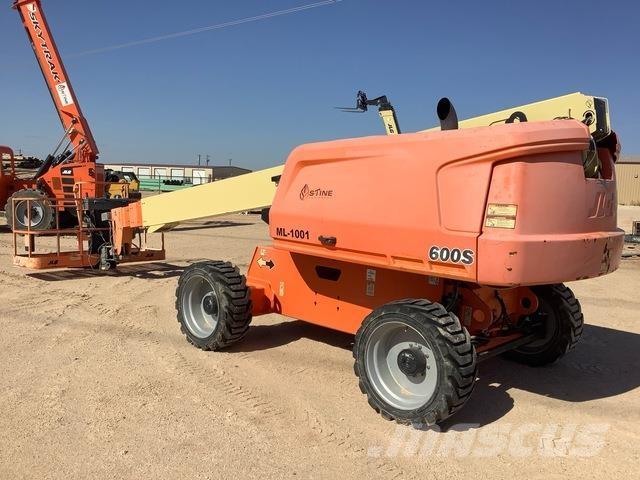 JLG 600S Plataformas con brazo de elevación telescópico