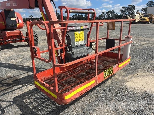 JLG 800 AJ Plataformas con brazo de elevación manual