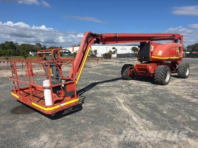 JLG 800 AJ Plataformas con brazo de elevación manual