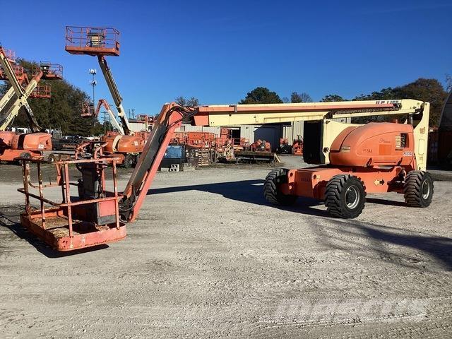 JLG 800 AJ Plataformas con brazo de elevación manual