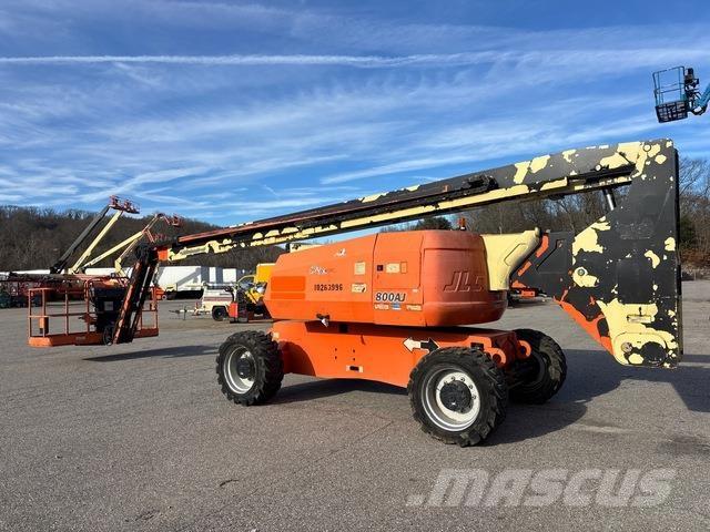JLG 800 AJ Plataformas con brazo de elevación manual