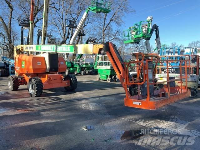 JLG 800AJ Plataformas con brazo de elevación manual