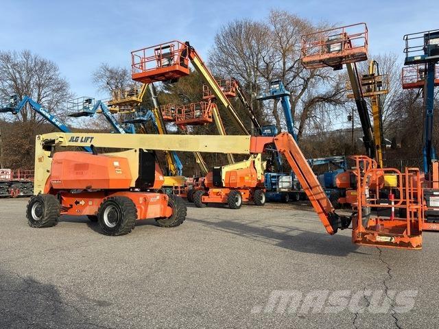 JLG 800AJ Plataformas con brazo de elevación manual