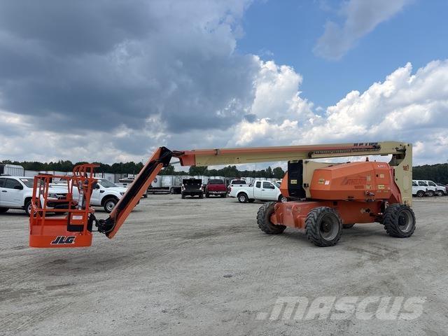 JLG 800AJ Plataformas con brazo de elevación manual