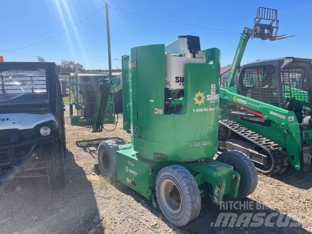 JLG E300AJP Plataformas con brazo de elevación manual