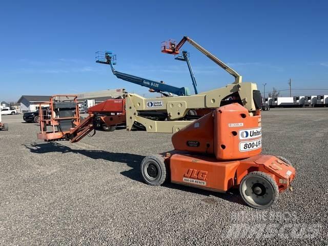 JLG E400AJPN Plataformas con brazo de elevación manual