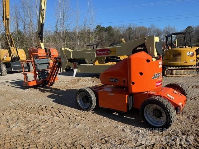 JLG E450AJ Plataformas con brazo de elevación manual