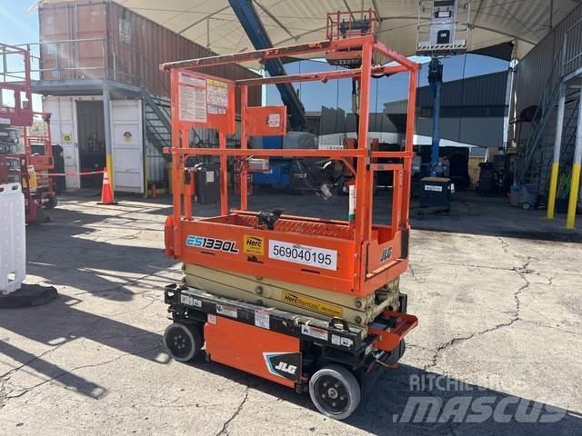 JLG ES1330L Plataformas tijera