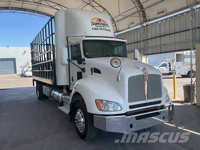 Kenworth T440 Camiones de cama baja