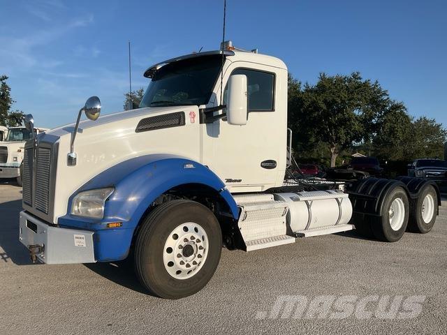 Kenworth T880 Camiones tractor