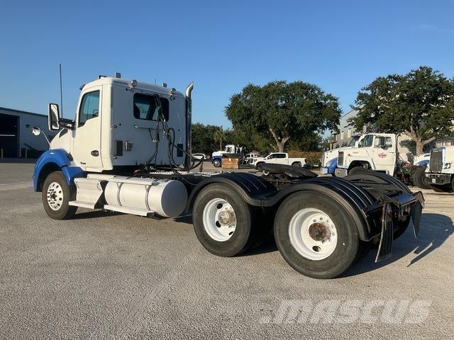 Kenworth T880 Camiones tractor