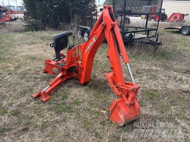 Kubota BH77 Otros