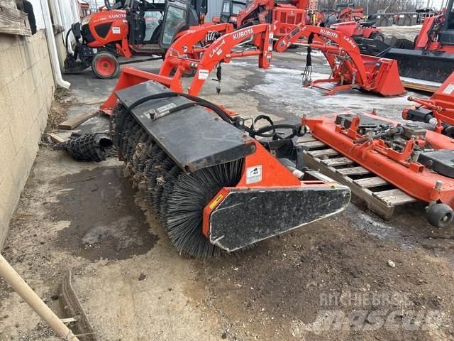 Kubota BX2814A Cepillos