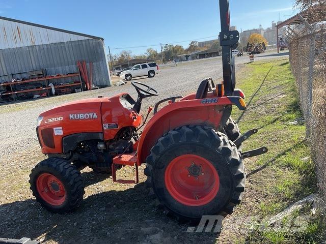 Kubota L3200DT Tractores compactos