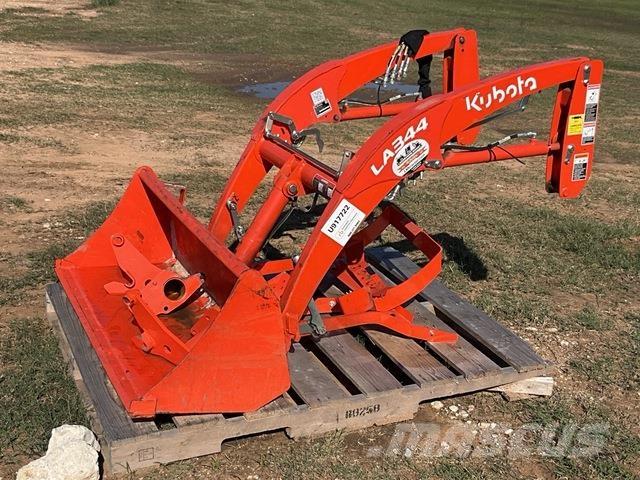 Kubota LA344 Otros