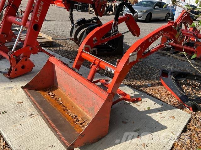 Kubota LA344S Otros