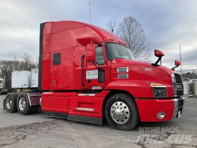 Mack AN64T Camiones tractor