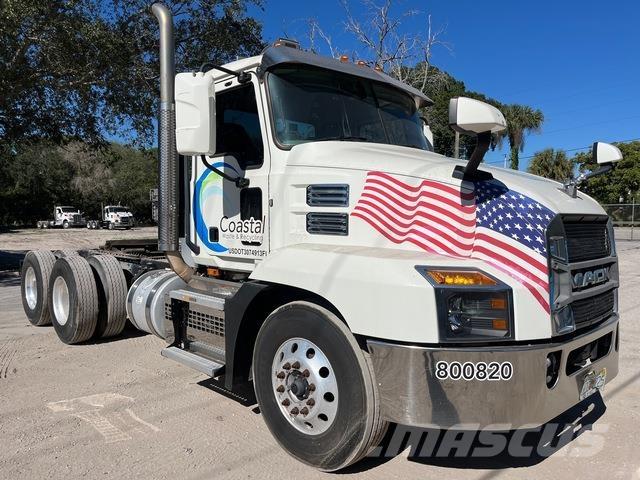 Mack AN64T Camiones tractor