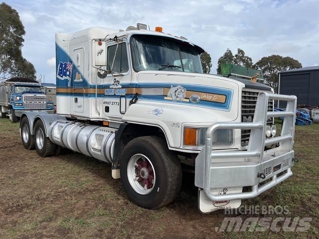 Mack CHR688RST Camiones tractor