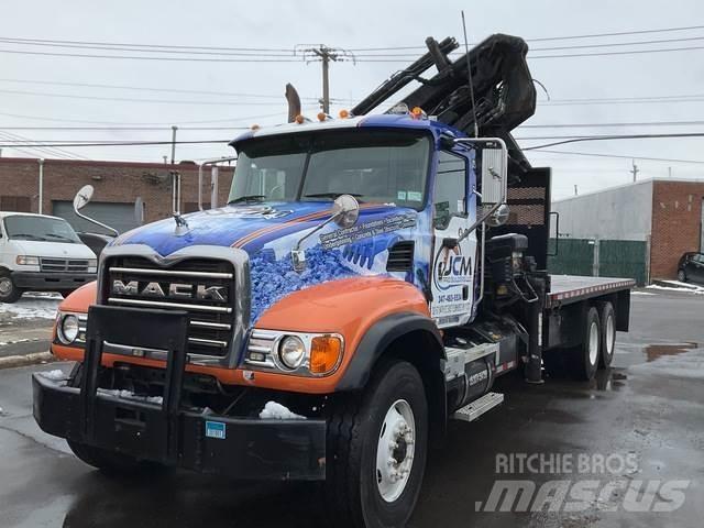 Mack CV713 Otros camiones