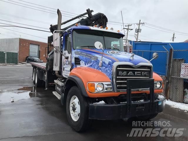 Mack CV713 Otros camiones