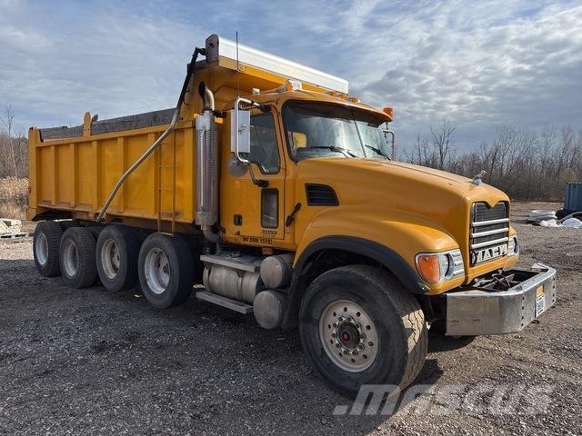 Mack CV713 Bañeras basculantes usadas