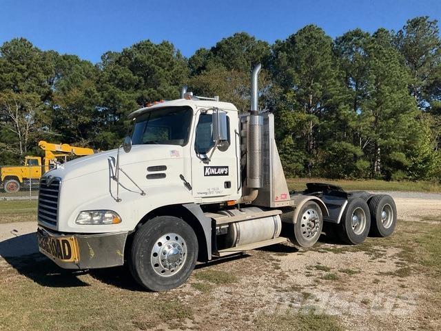 Mack CXN613 Camiones tractor