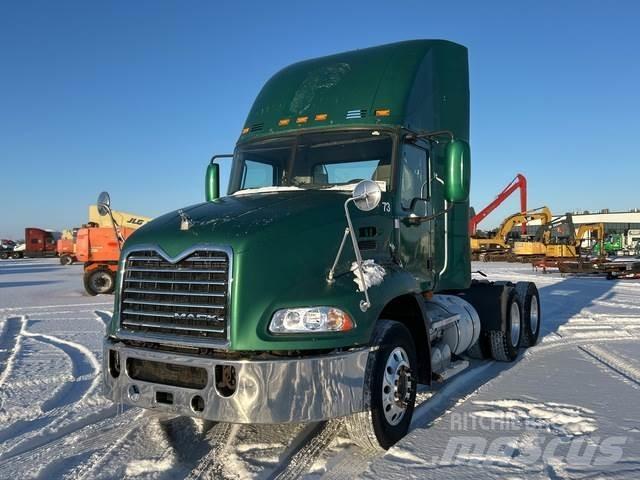 Mack CXU613 Camiones tractor