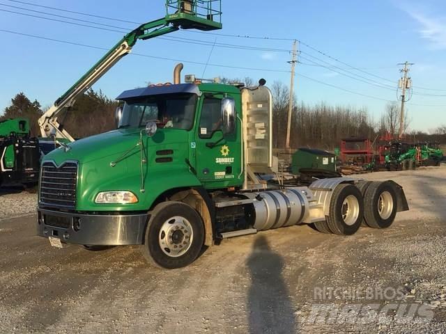 Mack CXU613 Camiones tractor