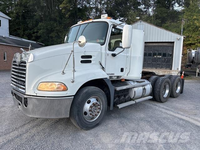 Mack CXU613 Camiones tractor