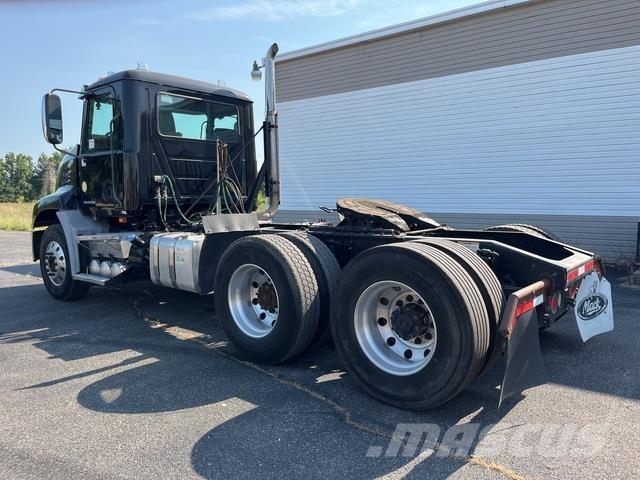 Mack CXU613 Camiones tractor