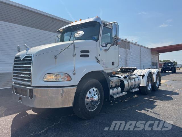 Mack CXU613 Camiones tractor