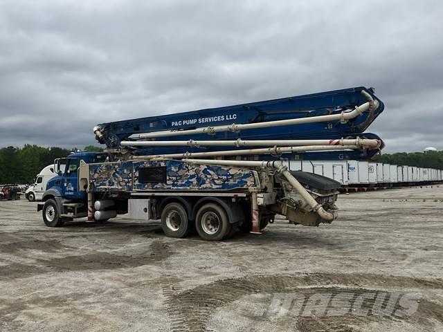 Mack GR64B Bombas de concreto