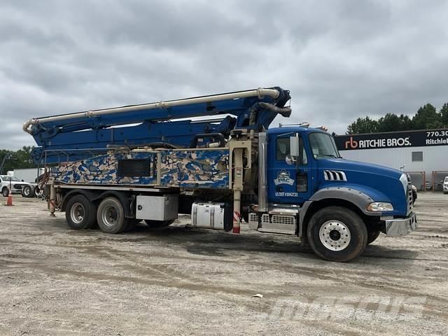 Mack GR64B Bombas de concreto