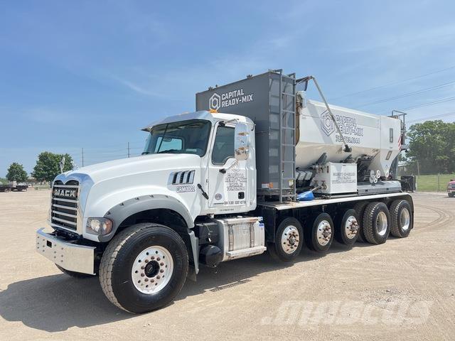 Mack GR64F Camiones de concreto