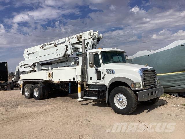 Mack GR64F Bombas de concreto