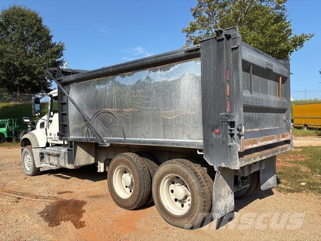 Mack GU713 Bañeras basculantes usadas