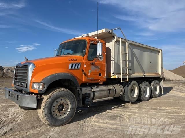 Mack GU713 Bañeras basculantes usadas