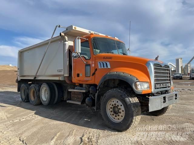 Mack GU713 Bañeras basculantes usadas