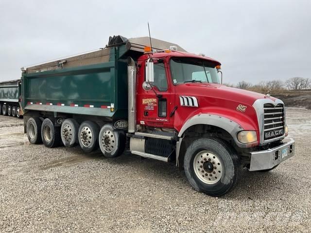 Mack GU713 Bañeras basculantes usadas