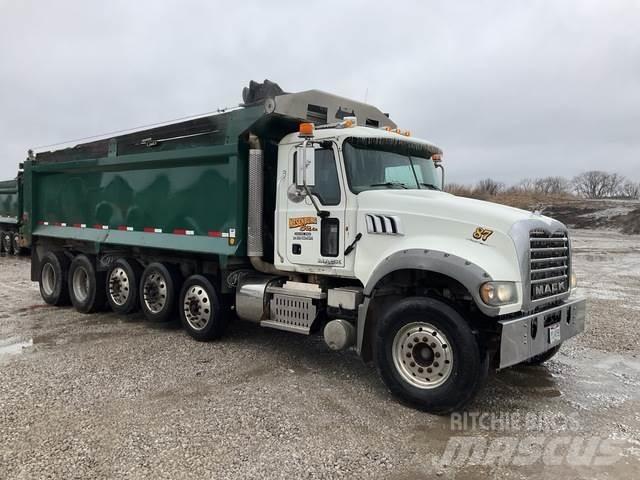 Mack GU713 Bañeras basculantes usadas