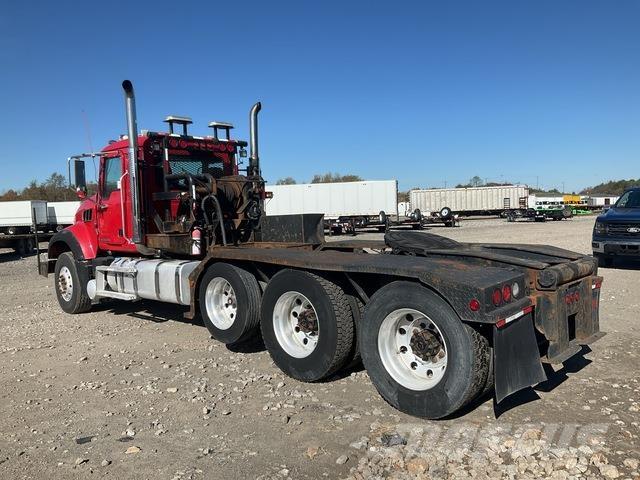 Mack GU713 Camiones tractor