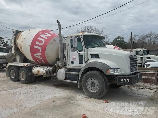 Mack GU813 Otros camiones