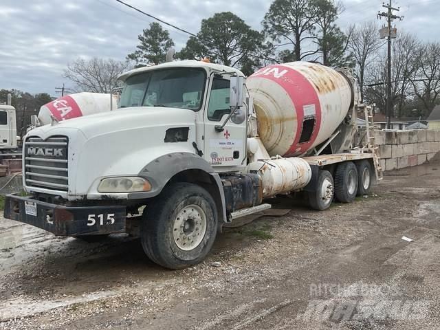 Mack GU813 Otros camiones