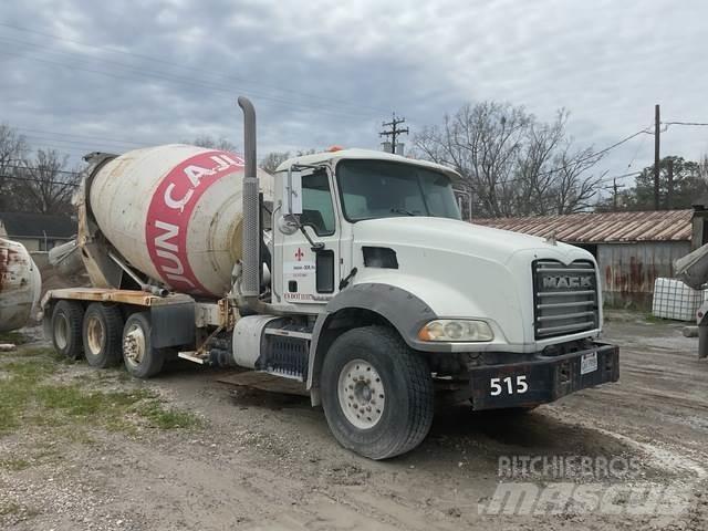 Mack GU813 Otros camiones