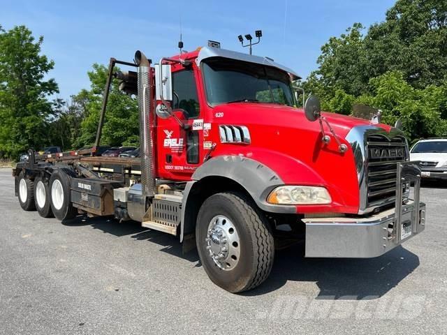 Mack GU813 Camiones portacubetas