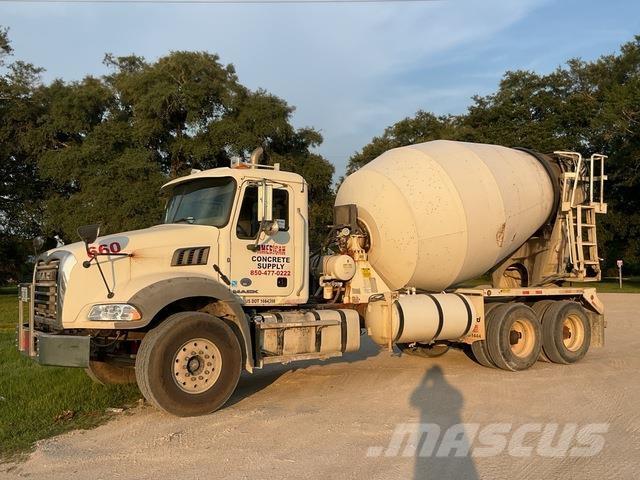 Mack GU813 Otros camiones