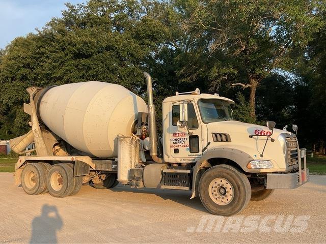 Mack GU813 Otros camiones
