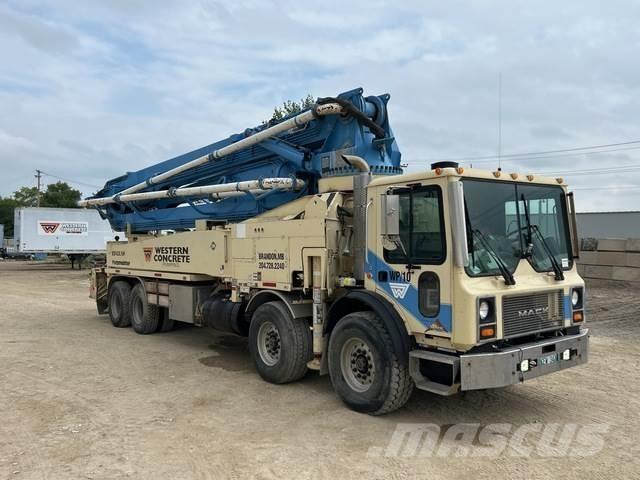 Mack MR Bombas de concreto