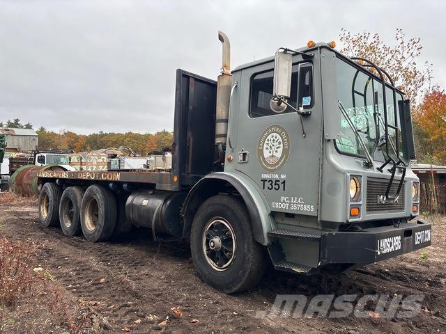 Mack MR611S Camiones de cama baja